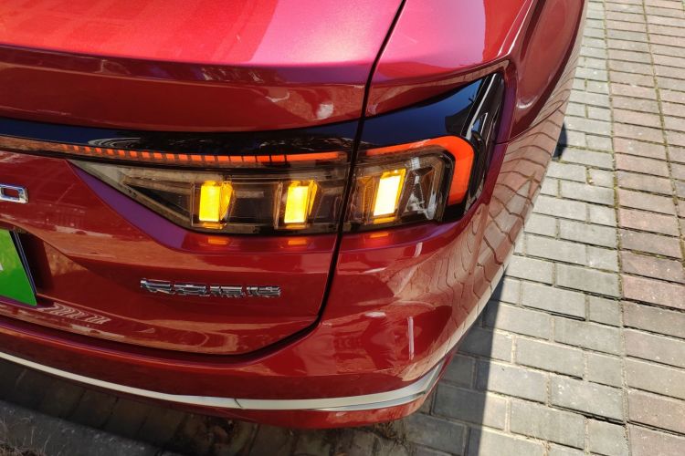 福特 蒙迪欧 2025款 2.0T EcoBoost 至尊型车身外观9