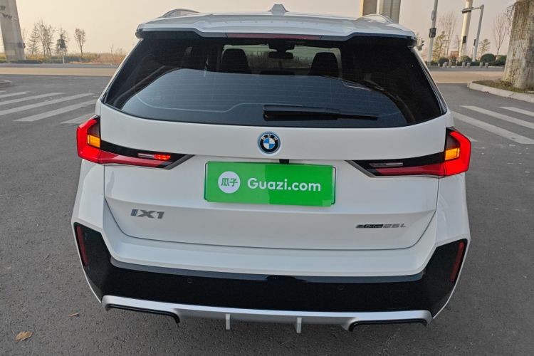 宝马iX1 2025款 eDrive25L M运动套装车身外观6