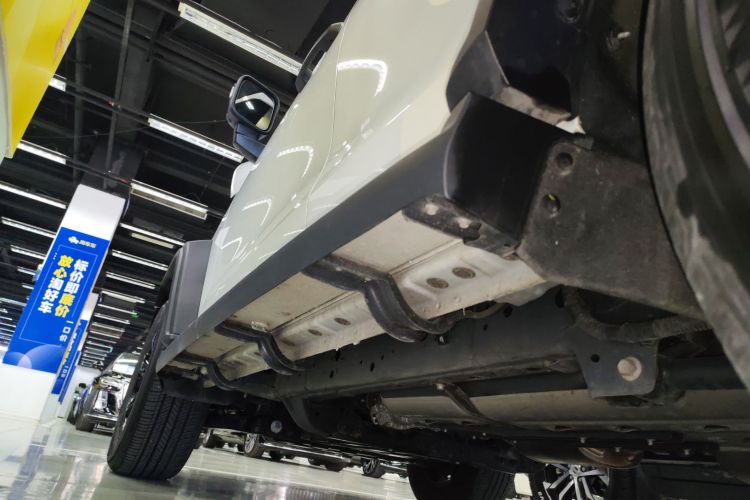 坦克300 2024款 2.0T 征服者局部细节9002