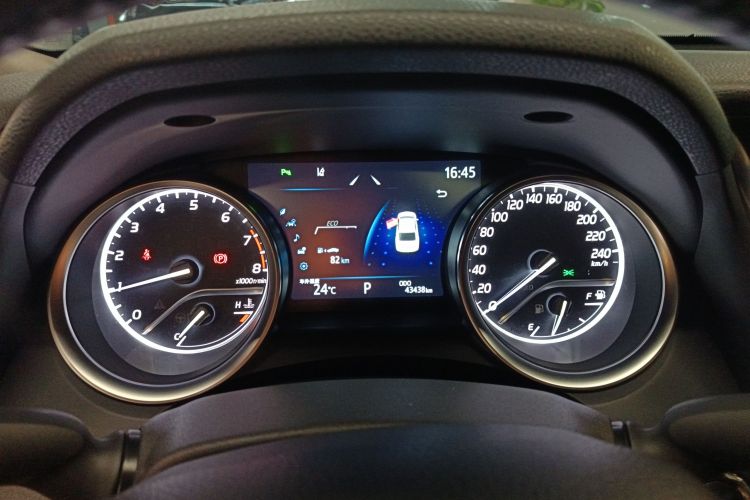 丰田 凯美瑞 2021款 2.0G 豪华版中控内饰14