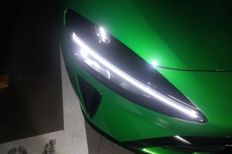 小米汽车 小米YU7 2025款 超长续航后驱版车身外观8