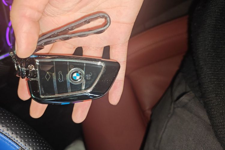 宝马3系 2022款 改款 325Li M运动曜夜套装中控内饰11