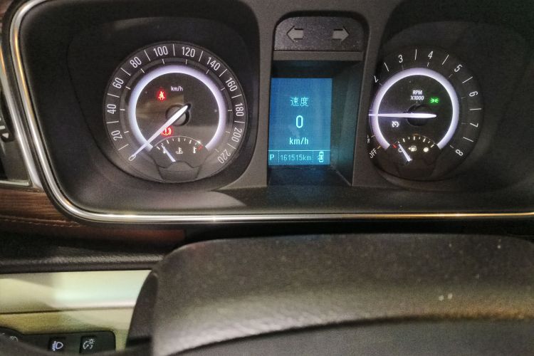 别克GL8 2018款 28T 豪华型 国VI中控内饰15