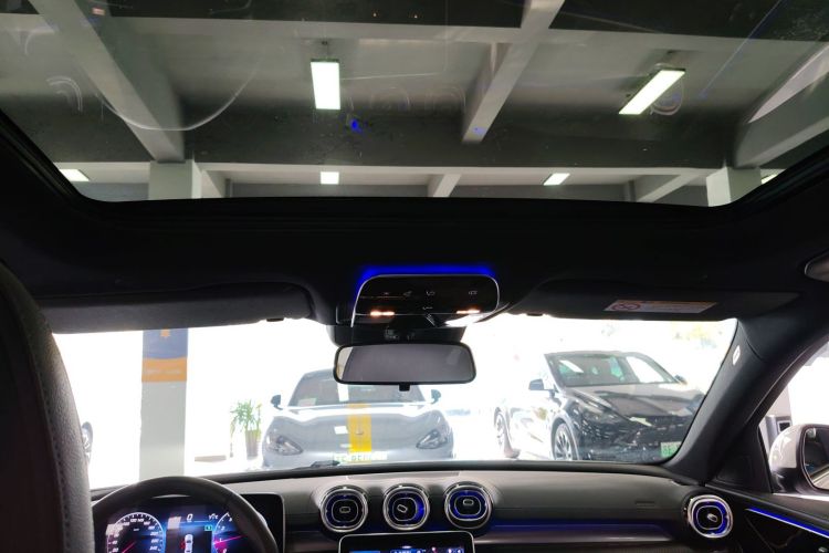 奔驰C级 2023款 改款 C 260 L 运动版中控内饰22