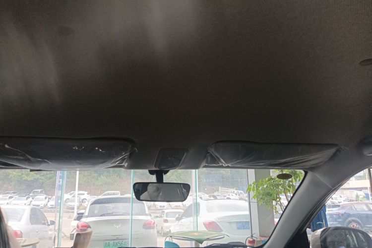 五菱汽车 五菱缤果 2024款 203km 轻享款中控内饰22