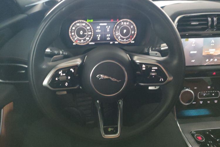 捷豹XEL 2022款 2.0T 250PS R-DYNAMIC S进取运动版局部细节13