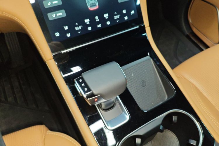 理想汽车 理想ONE 2021款 增程6座版中控内饰18