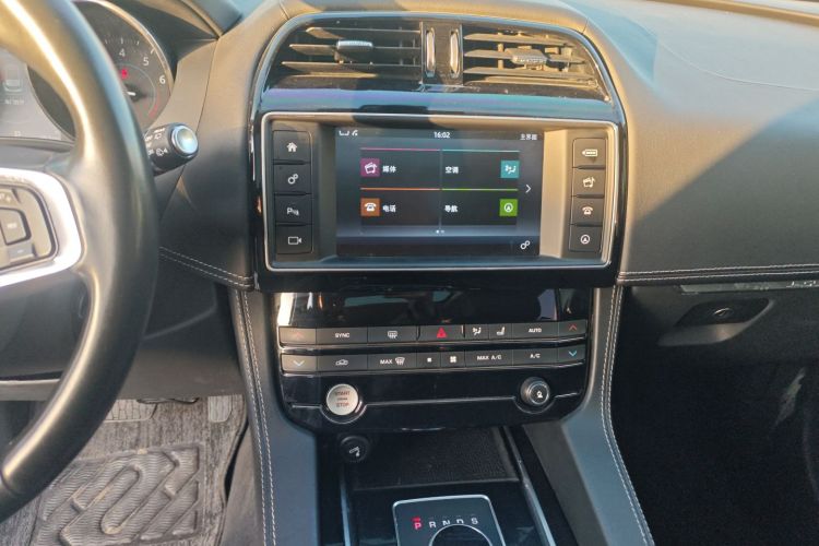 捷豹F-PACE 2016款 3.0 SC 四驱R-Sport运动版中控内饰16