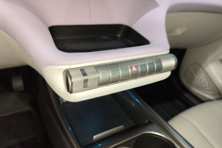 比亚迪 海豚 2021款 405km 时尚版中控内饰18