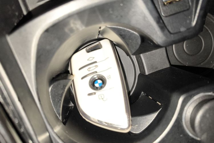 宝马1系 2021款 120i M运动曜夜版中控内饰11