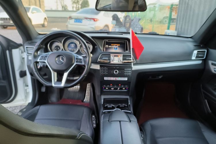 奔驰E级(进口) 2016款 E 200 轿跑车 灵动版中控内饰16