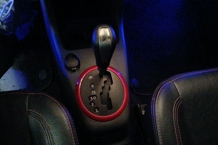 铃木 雨燕 2016款 1.5L 自动时尚型酷玩版局部细节18