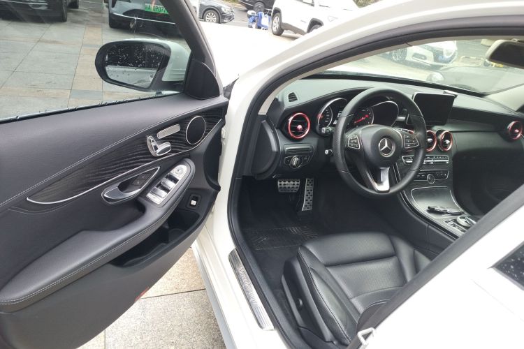 奔驰C级 2015款 C 200 L 运动型中控内饰20