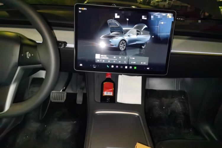 特斯拉 Model Y 2024款 后轮驱动版中控内饰16