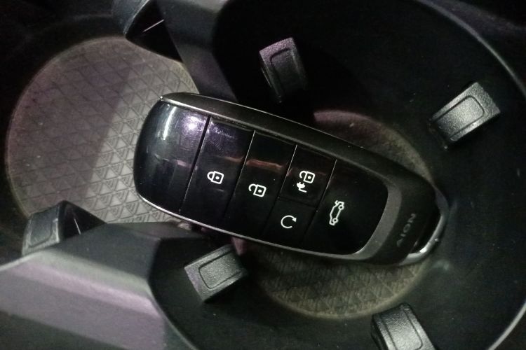 埃安 AION S Plus 2022款 70 智领版中控内饰11