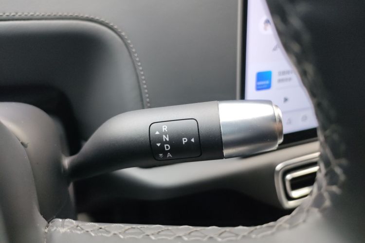 理想汽车 理想L9 2022款 Max局部细节18