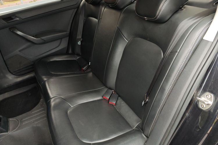 大众 桑塔纳 2016款 1.6L 手动风尚版中控内饰21