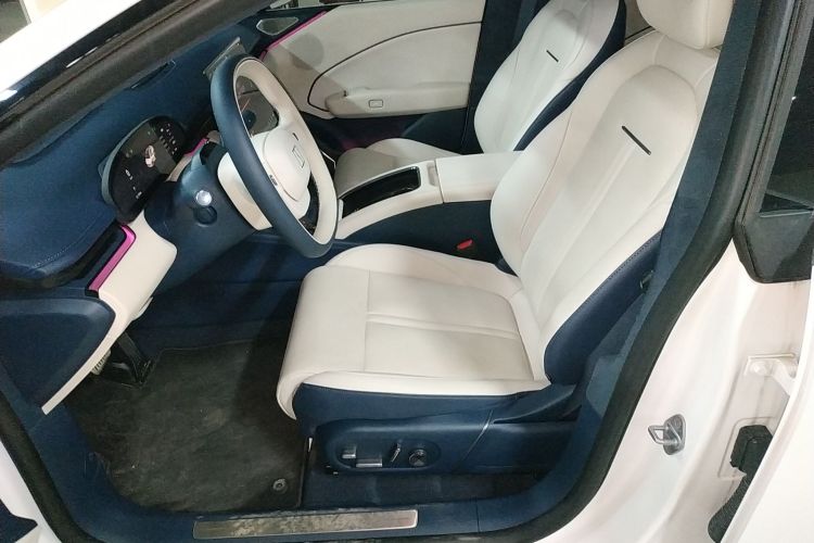 极氪007 2025款 长续航后驱智驾版 100kWh中控内饰19