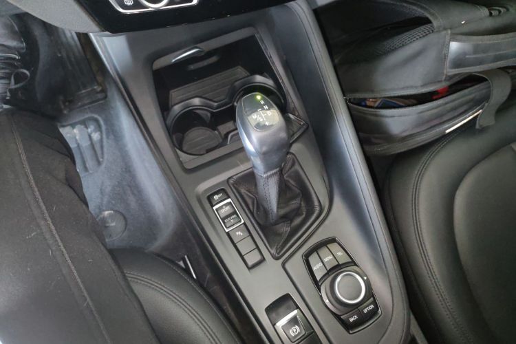 宝马X1 2016款 sDrive18Li 尊享型中控内饰18