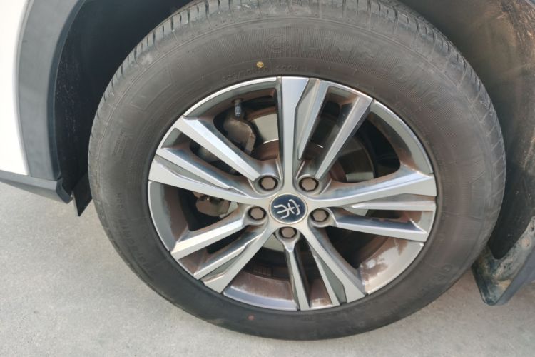 比亚迪 宋Pro 2019款 1.5T 自动尊贵型车身外观6007