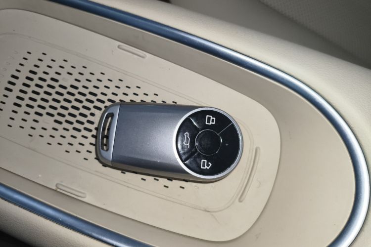 欧拉好猫 2023款 401km标准续航 尊贵型 磷酸铁锂中控内饰11