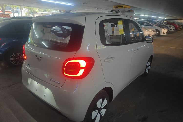 五菱汽车 宏光MINIEV 2025款 四门版 进阶款车身外观7