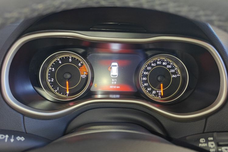 Jeep 自由光 2017款 2.4L 专业智能版中控内饰14