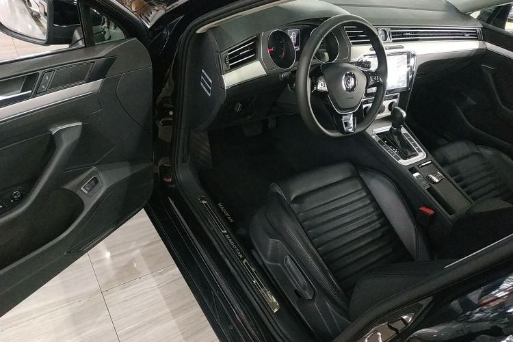 大众 迈腾 2017款 280TSI DSG 舒适型中控内饰20