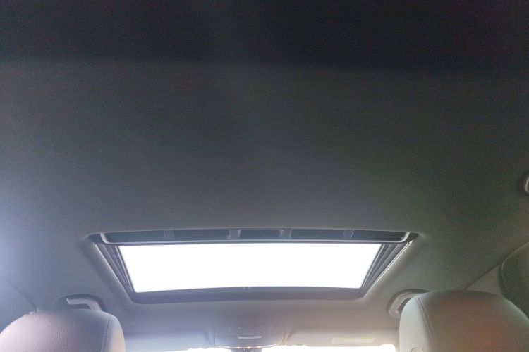 奔驰C级 2019款 C 260 运动版局部细节22