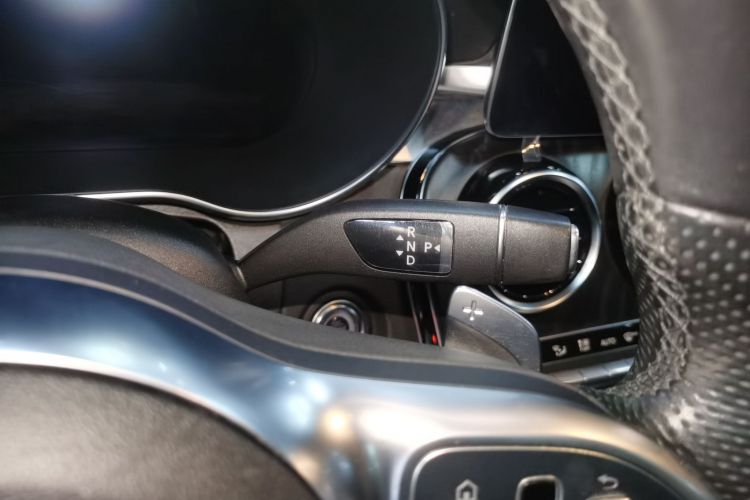 奔驰C级 2021款 C 260 L 运动版局部细节18