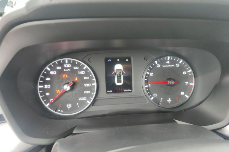 名爵 MG5 2023款 180DVVT 手动风尚版中控内饰14