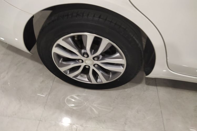 别克 英朗 2019款 18T 自动互联精英型 国VI车身外观6008