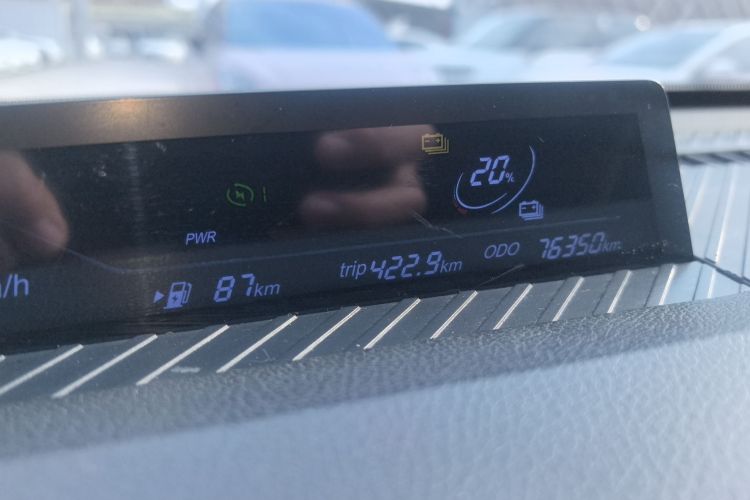 哪吒汽车 哪吒V 2021款 长续航娱乐版升级型中控内饰14