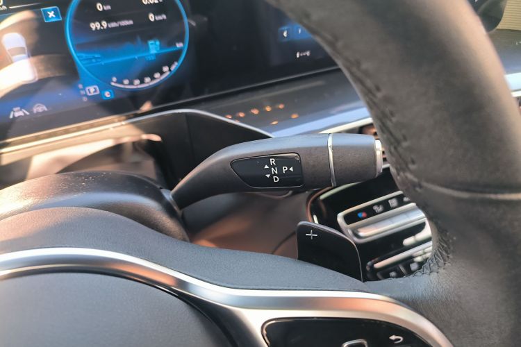 奔驰EQC 2022款 改款 EQC 400 4MATIC中控内饰18