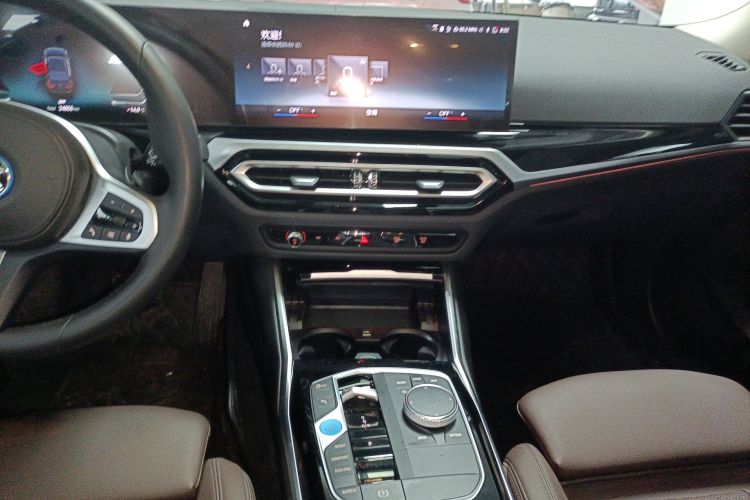宝马i3 2022款 eDrive 35 L中控内饰16
