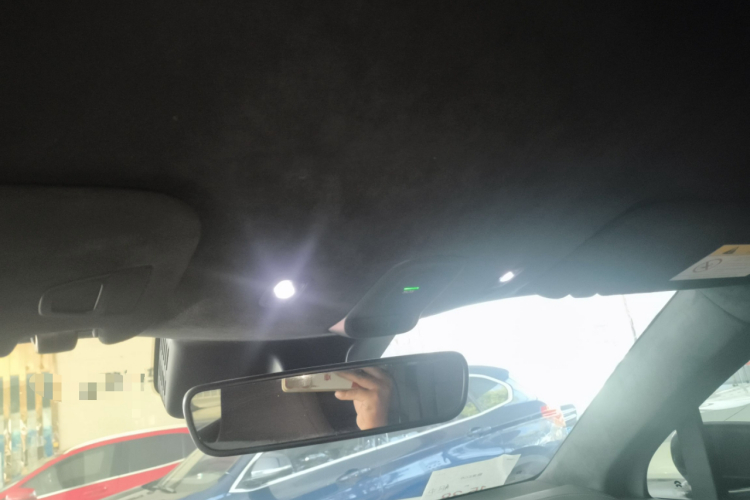 蔚来EC6 2024款 75kWh中控内饰22