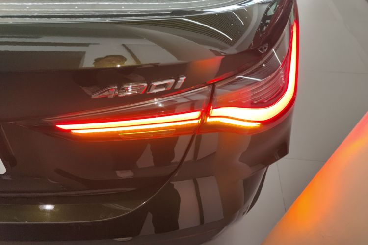 宝马4系 2022款 430i 敞篷M运动曜夜套装车身外观9