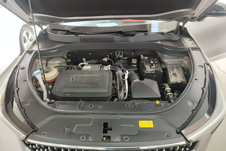 奔腾T55 2023款 1.5T 自动飞跃款机舱底盘24