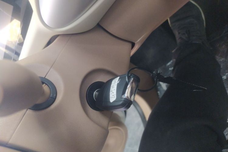 五菱汽车 宏光MINIEV 2025款 四门版 进阶款中控内饰11