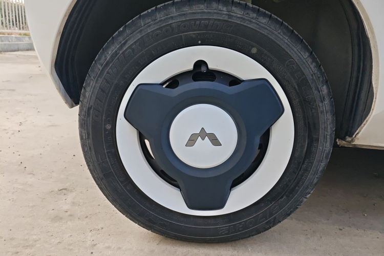 五菱汽车 宏光MINIEV 2022款 自在款 磷酸铁锂车身外观6008