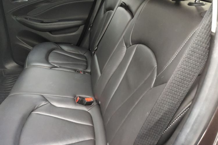 别克 昂科威 2018款 20T 两驱精英型中控内饰21