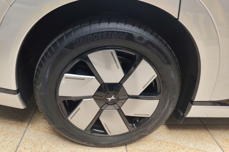 小鹏X9 2024款 702超长续航Max车身外观6003