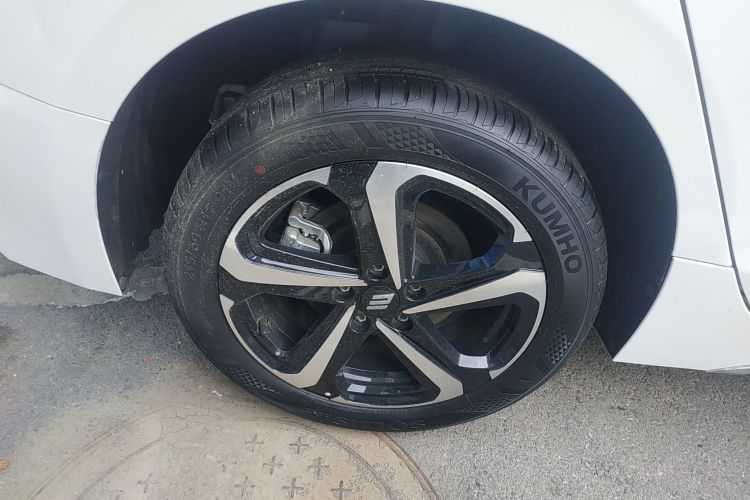 江铃集团新能源 羿 2022款 改款 标准续航行业定制版车身外观6008