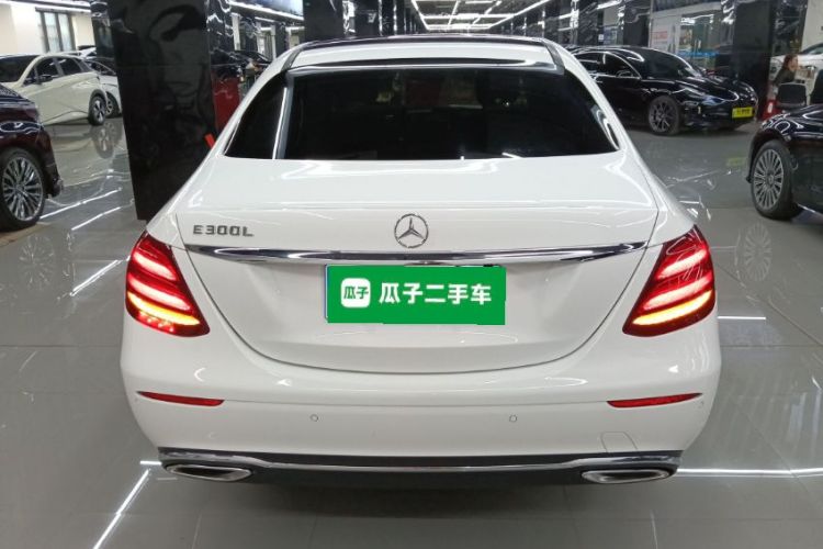 奔驰E级 2020款 E 300 L 豪华型车身外观6
