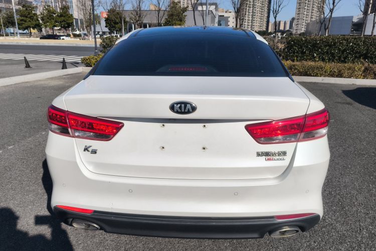 起亚K5 2016款 2.0L 自动LUX车身外观6