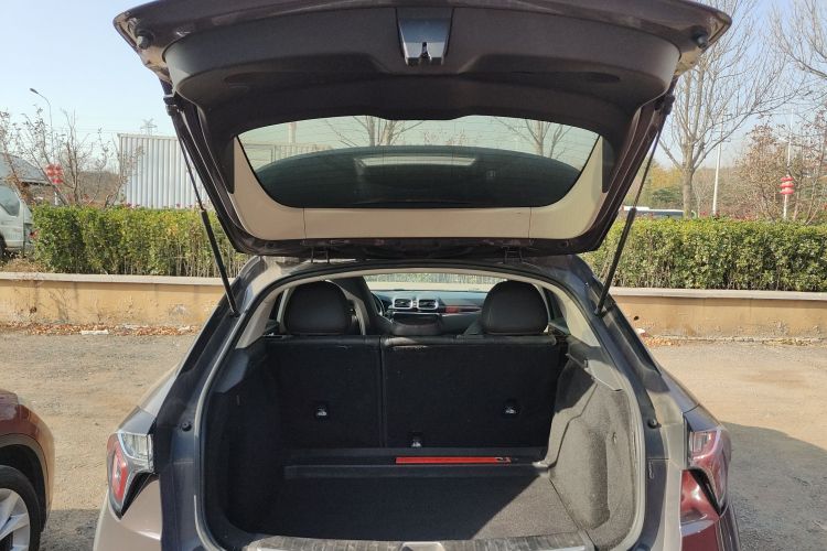 领克02 2019款 高能版 2.0T 自动两驱耀版 国VI局部细节23