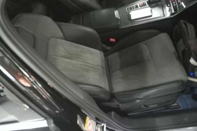 奥迪A6L 2019款 40 TFSI 豪华动感型局部细节41