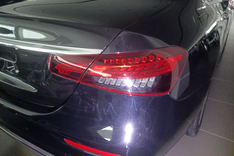 奔驰E级 2023款 改款 E 300 L 时尚型车身外观6006