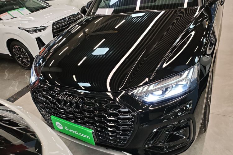 奥迪Q5L Sportback 2022款 改款 45 TFSI 豪华型车身外观2