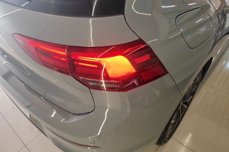 大众 高尔夫 2023款 改款 280TSI DSG Pro车身外观9